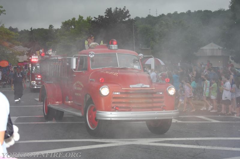 2009 Yorktown Heights Engine Company  Mardi Gras Parade