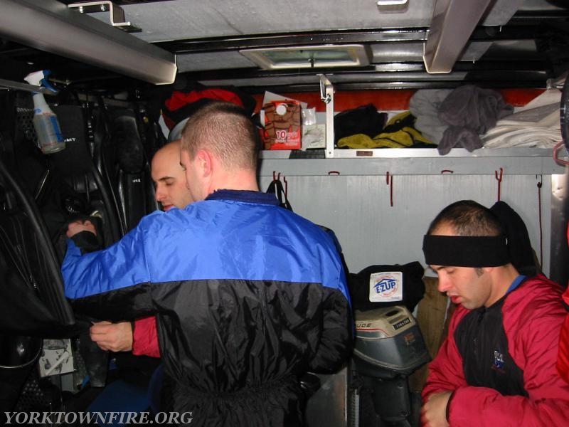 2004 Winter Cold water/weather Dive Cert. 