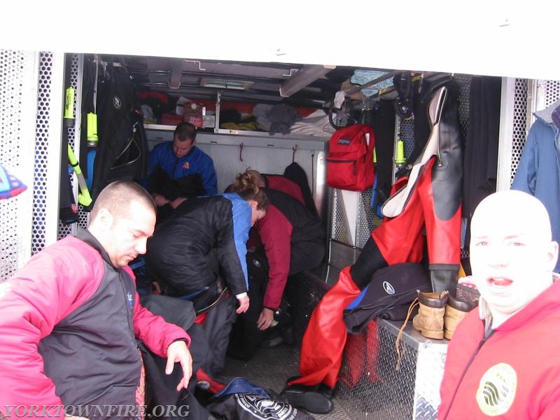 2004 Winter Cold water/weather Dive Cert. 