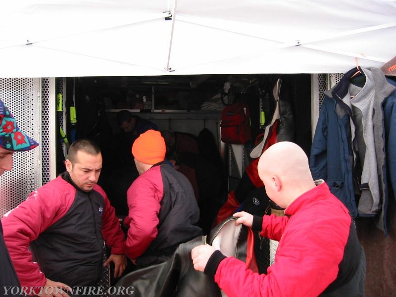 2004 Winter Cold water/weather Dive Cert. 