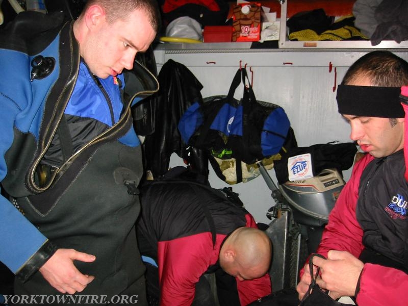 2004 Winter Cold water/weather Dive Cert. 