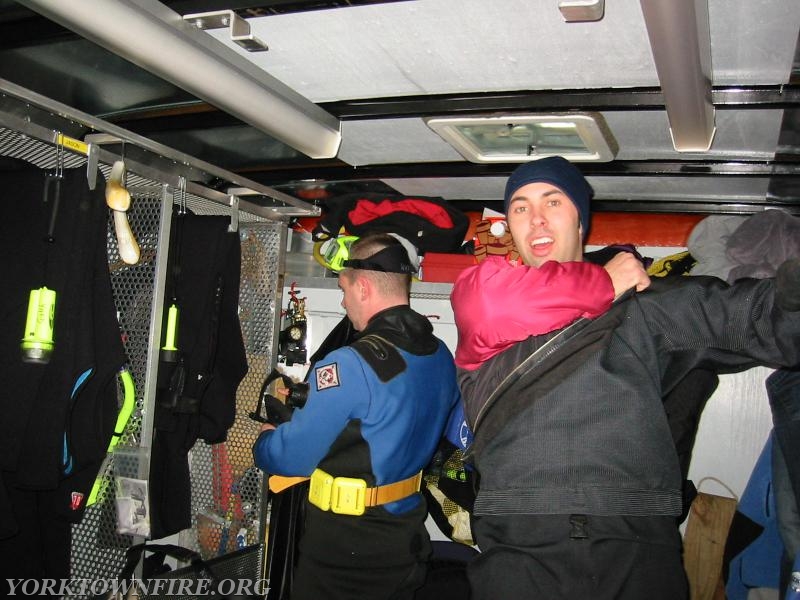 2004 Winter Cold water/weather Dive Cert. 