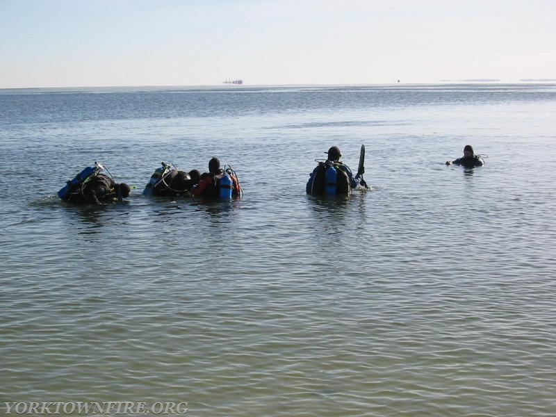 2004 Winter Cold water/weather Dive Cert. 
